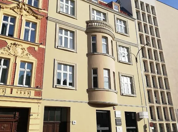 Na Teatralnej 14 - *